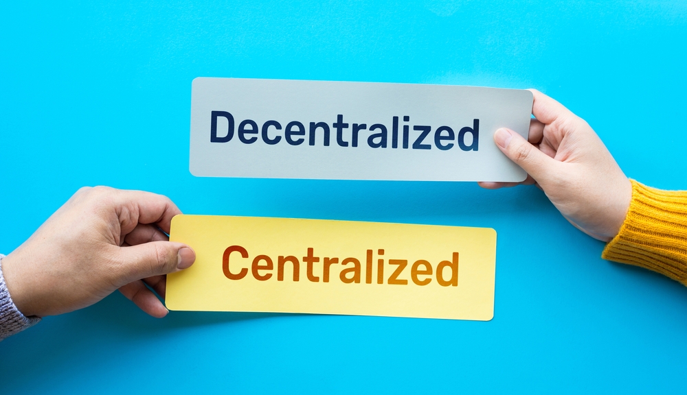 Decentralized and centralized text idea.management and financial concepts