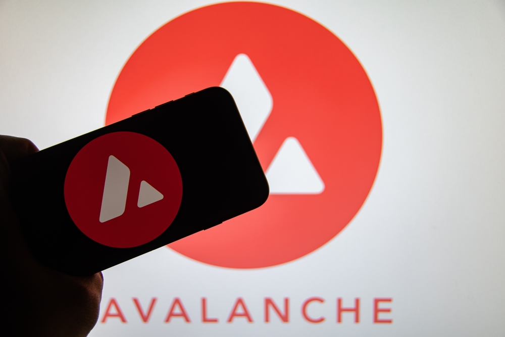 logo of the cryptocurrency "Avalanche" on the display of a smartphone